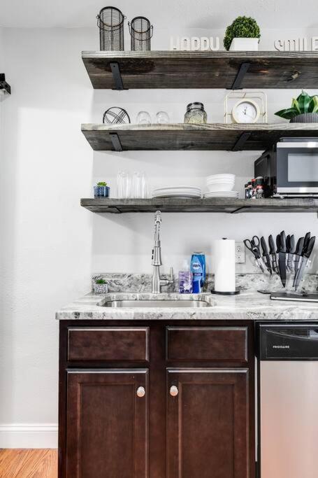 Charming, Happy 1-Bed Oasis: Rva Retreat Awaits! Apartamento Richmond Exterior foto